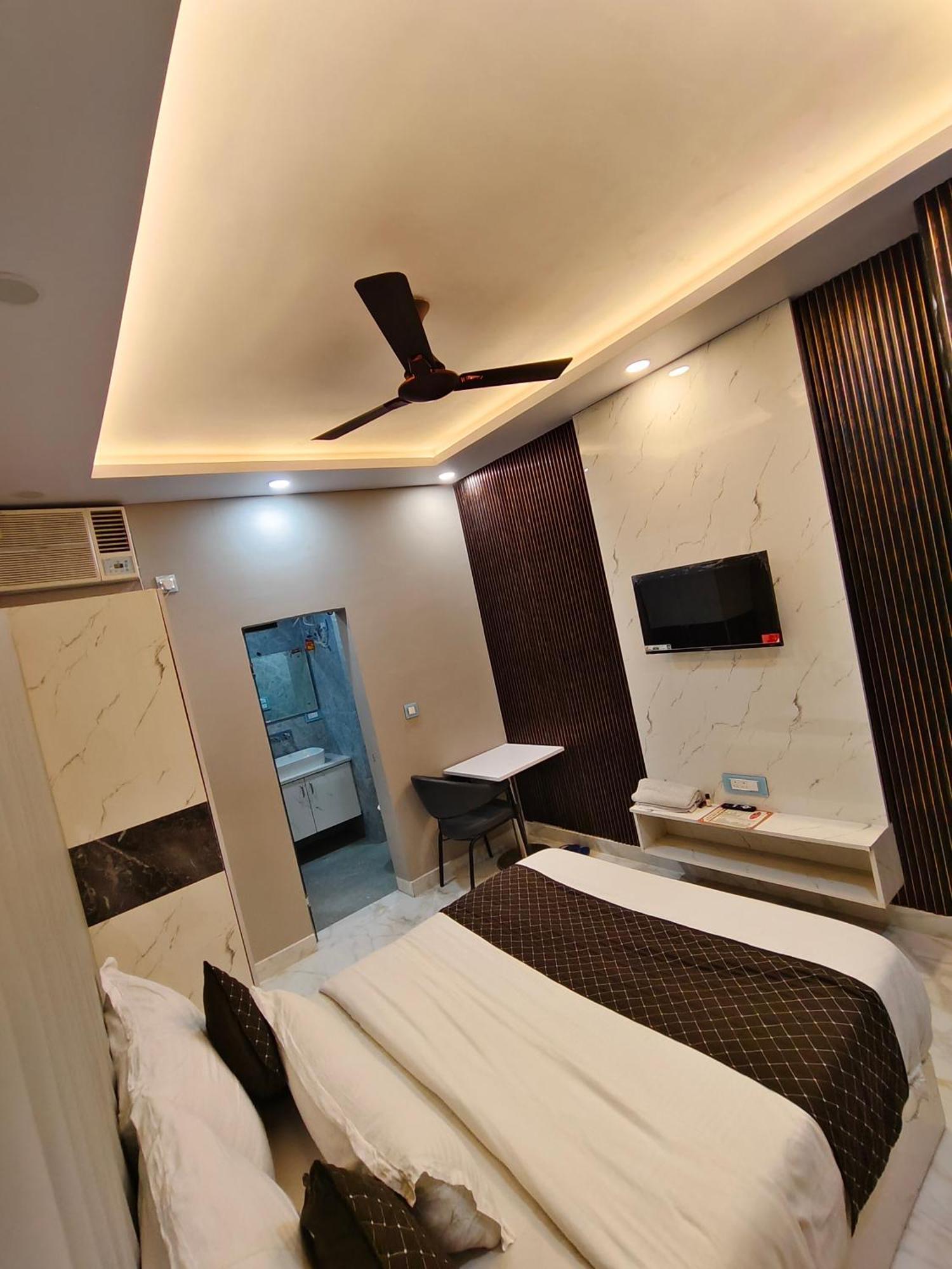Hotel New Imperial Ghaziabad Exterior photo